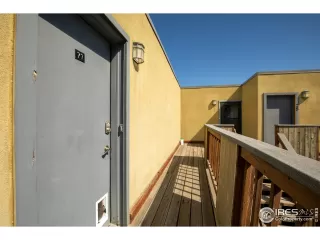 Photo #5: 1044032 Listing