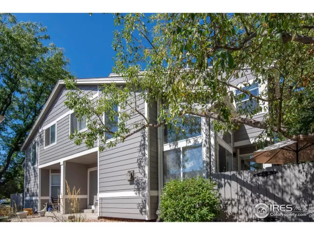 MLS: 1044033 Condo For Sale