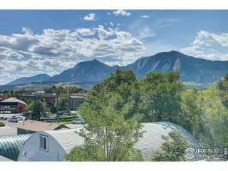 Photo #4: 1044043 Listing 