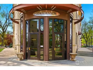 Photo #3: 1044078 Listing