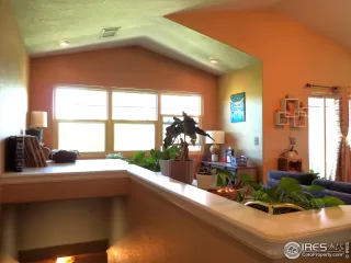 Photo #4: 1044089 Listing