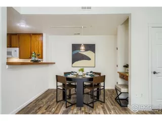 Photo #6: 1044101 Listing