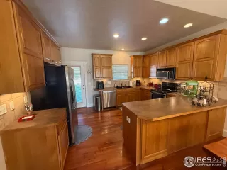 Photo #4: 1044153 Listing 