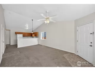 Photo #2: 1044171 Listing