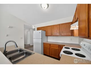 Photo #4: 1044171 Listing