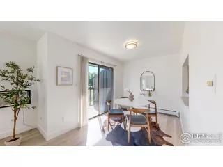 Photo #3: 1044176 Listing