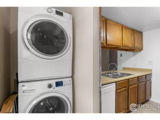 Photo #6: 1044191 Listing 