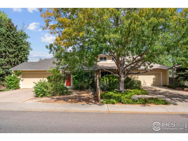 MLS: 1044228 Condo For Sale