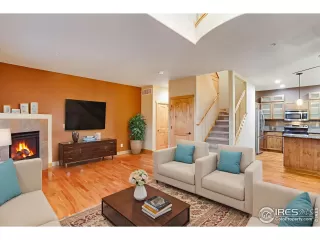 Photo #6: 1044243 Listing 