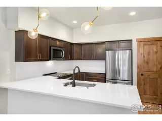 Photo #5: 1044256 Listing 