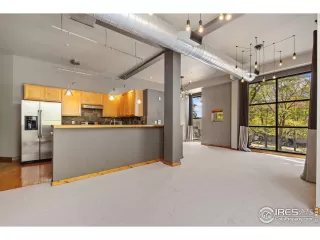 Photo #6: 1044293 Listing 