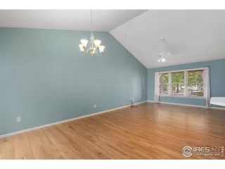 Photo #4: 1044347 Listing 