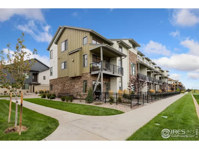 MLS: 1044350 Condo For Sale