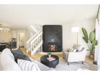 Photo #2: 1044376 Listing 