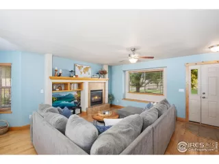 Photo #4: 1044431 Listing