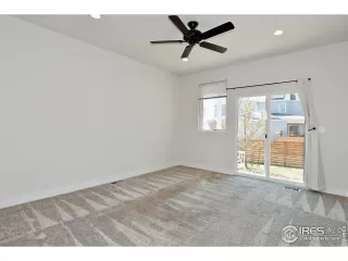 Photo #4: 1044448 Listing