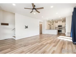 Photo #6: 1044531 Listing