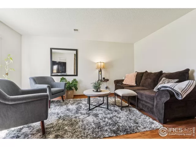 MLS: 1044567 Condo For Sale