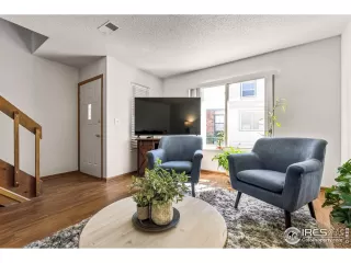 Photo #2: 1044567 Listing