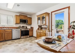 Photo #4: 1044567 Listing