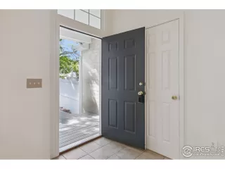 Photo #4: 1044624 Listing