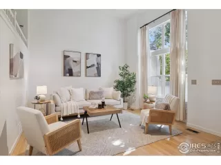 Photo #6: 1044624 Listing