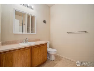 Photo #3: 1044693 Listing