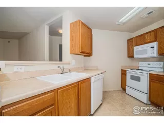 Photo #4: 1044693 Listing