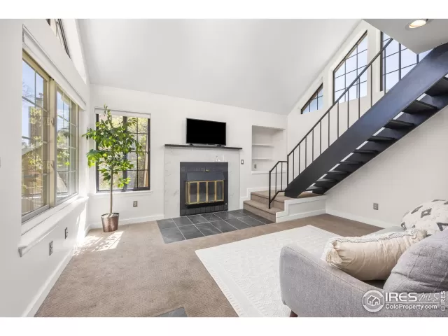 MLS: 1044754 Condo For Sale