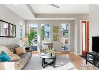 Photo #4: 1044822 Listing 