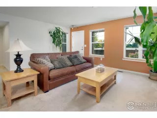 Photo #5: 1044834 Listing 