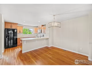 Photo #6: 1044846 Listing 