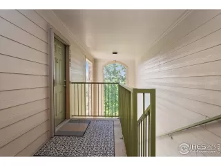 Photo #5: 1044884 Listing