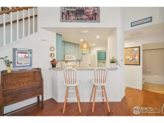 Photo #5: 1044916 Listing