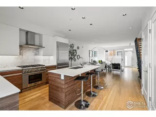 Photo #2: 1044985 Listing 