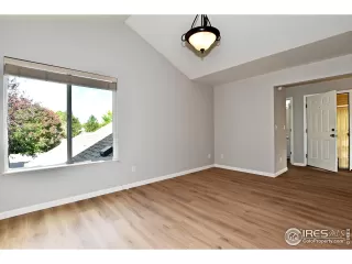 Photo #4: 1044990 Listing