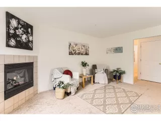 Photo #3: 1044998 Listing