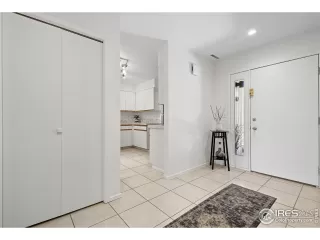 Photo #5: 1045053 Listing