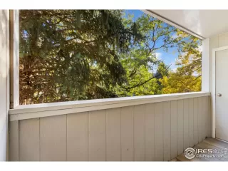 Photo #5: 1045055 Listing