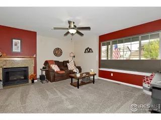 Photo #4: 1045198 Listing