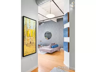 Photo #2: 1045241 Listing