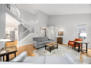 Photo #5: 1045242 Listing 