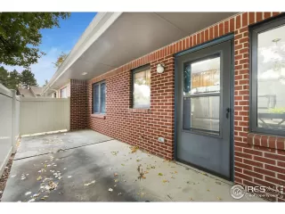 Photo #5: 1045278 Listing