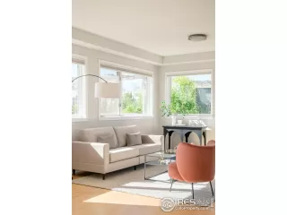 Photo #4: 1045307 Listing