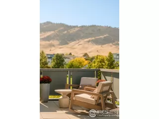 Photo #5: 1045307 Listing