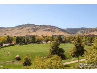 Photo #6: 1045307 Listing