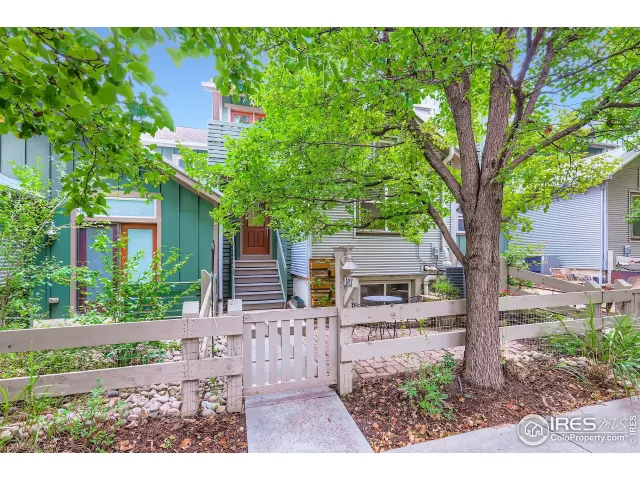 MLS: 1045377 Condo For Sale