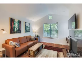 Photo #3: 1045377 Listing 