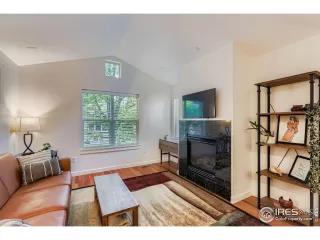 Photo #4: 1045377 Listing 