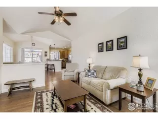 Photo #6: 1045456 Listing